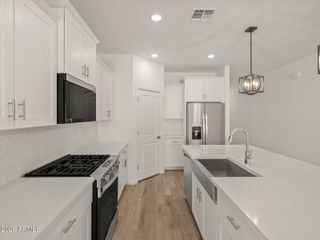 17656 W WOODLANDS Avenue, Goodyear, AZ 85338