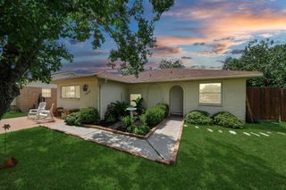 1402 S Circle Park Street, Pasadena, TX 77504