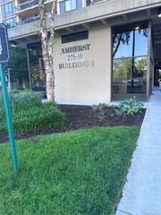 27110 Grand Central Parkway 1U, Floral Park, NY 11005