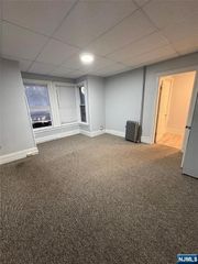 195 Ramapo Valley Road 2A, Oakland, NJ 07436