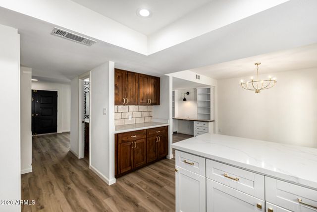 7804 N 47TH Avenue, Glendale, AZ 85301