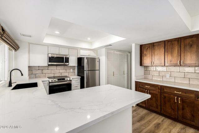 7804 N 47TH Avenue, Glendale, AZ 85301