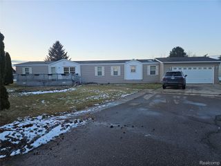 312 Black Oak, Flint, MI 48506