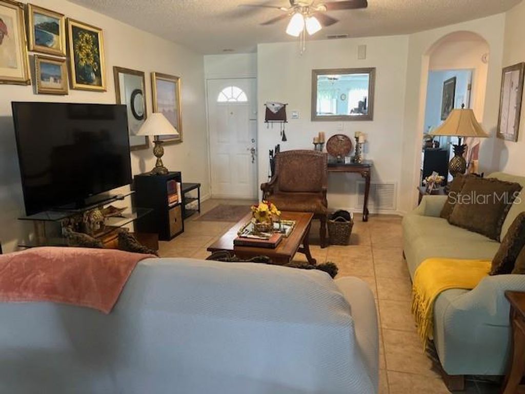 Image 4 of property listing at 2824 OSPREY COVE PLACE 102, Kissimmee, FL 34746