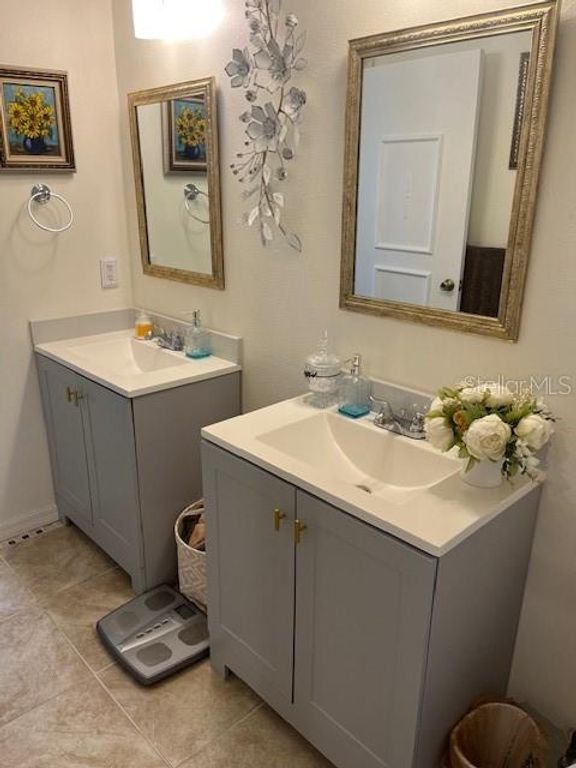 Image 9 of property listing at 2824 OSPREY COVE PLACE 102, Kissimmee, FL 34746