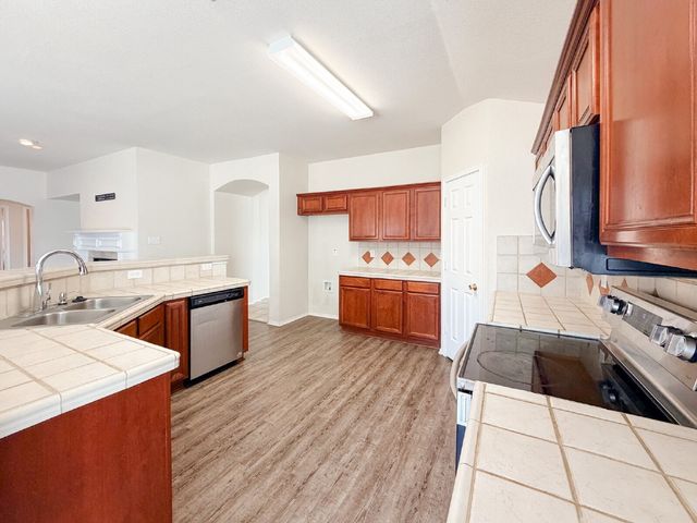 5353 Freestone Drive, Grand Prairie, TX 75052