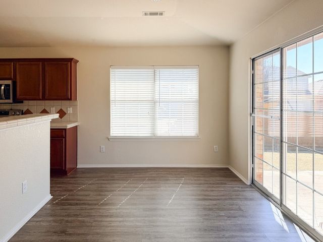 5353 Freestone Drive, Grand Prairie, TX 75052