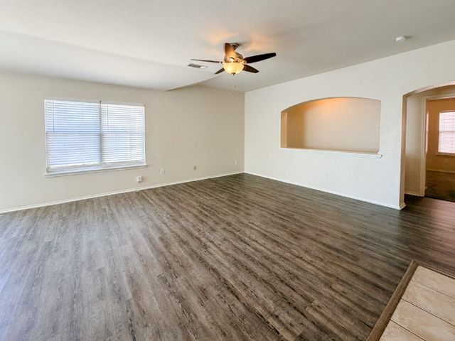 5353 Freestone Drive, Grand Prairie, TX 75052