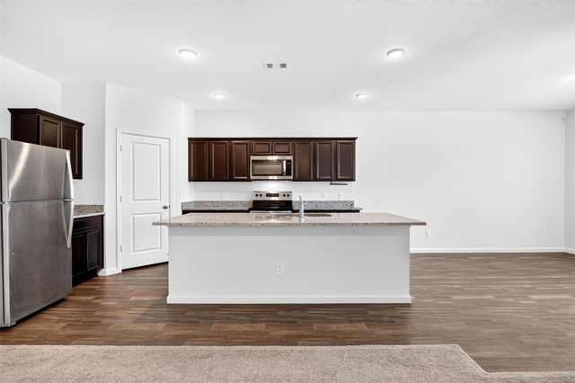 1024 Banyon Tree Lane, Brookshire, TX 77423