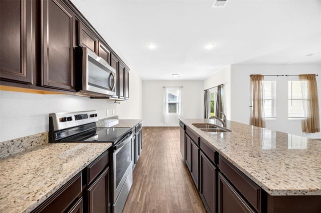 1024 Banyon Tree Lane, Brookshire, TX 77423