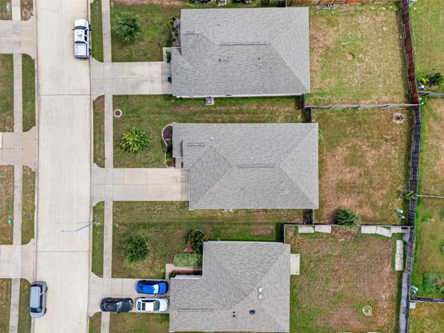 1024 Banyon Tree Lane, Brookshire, TX 77423