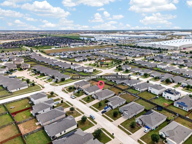1024 Banyon Tree Lane, Brookshire, TX 77423