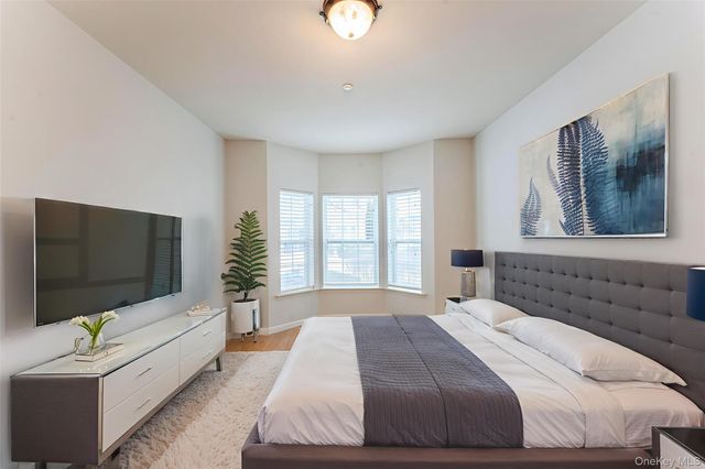 448 Winter Place, East Meadow, NY 11554