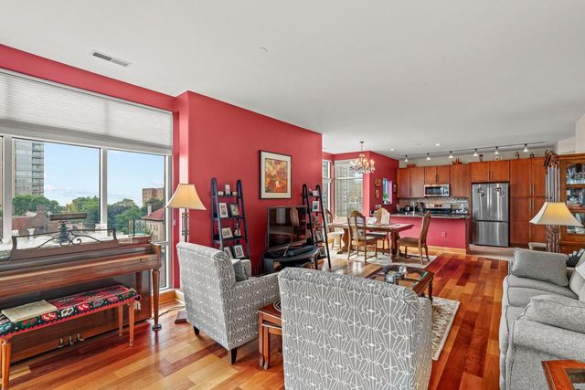 1550 E Royall PLACE #600, Milwaukee, WI 53202