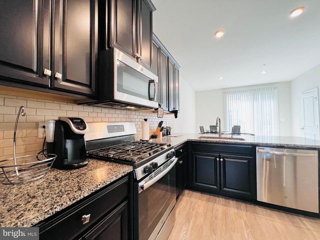 4637 TOWNE PARK RD, Suitland, MD 20746