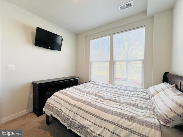 4637 TOWNE PARK RD, Suitland, MD 20746