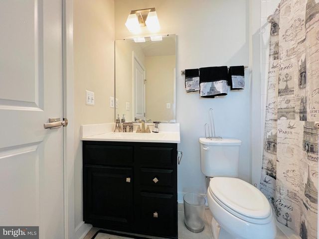 4637 TOWNE PARK RD, Suitland, MD 20746