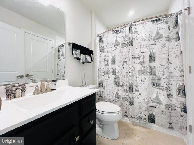 4637 TOWNE PARK RD, Suitland, MD 20746