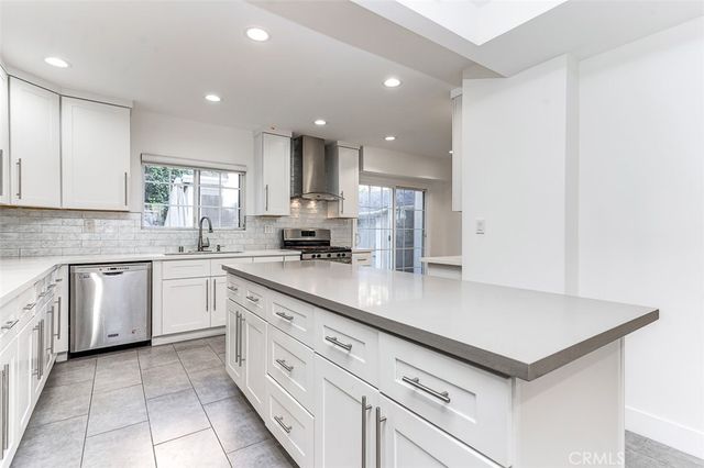 4225 Dundee Drive, Los Angeles, CA 90027