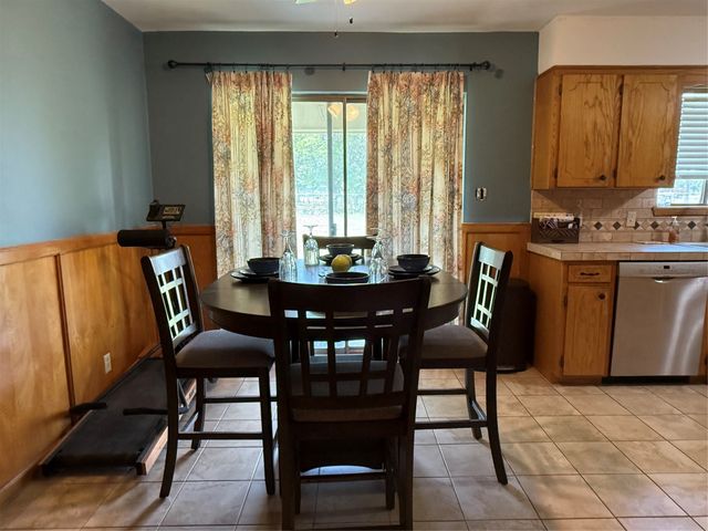 102 Harrison Avenue, Gustine, TX 76455