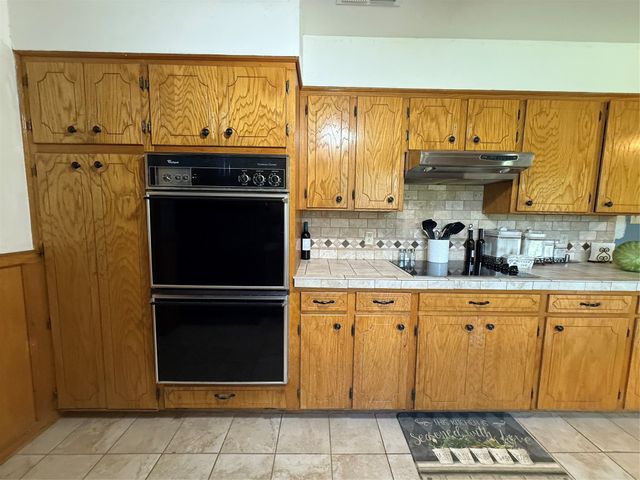 102 Harrison Avenue, Gustine, TX 76455