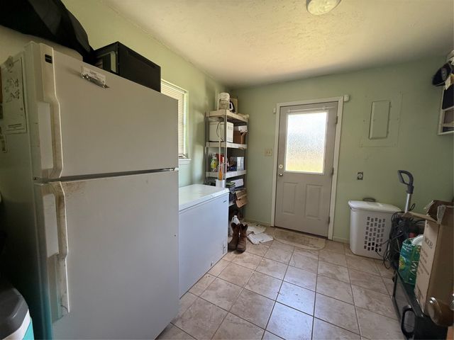 102 Harrison Avenue, Gustine, TX 76455