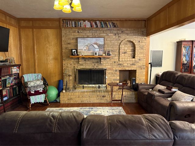 102 Harrison Avenue, Gustine, TX 76455