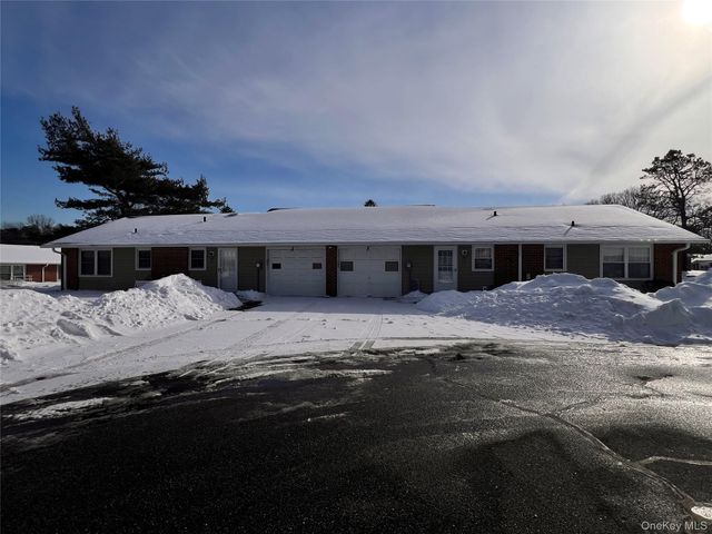 44B Trent Court B, Ridge, NY 11961