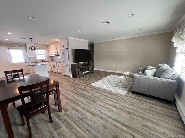 44B Trent Court B, Ridge, NY 11961