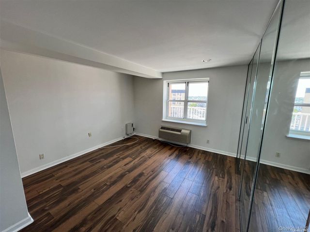 2 Richmond Road ph 6r, Lido Beach, NY 11561