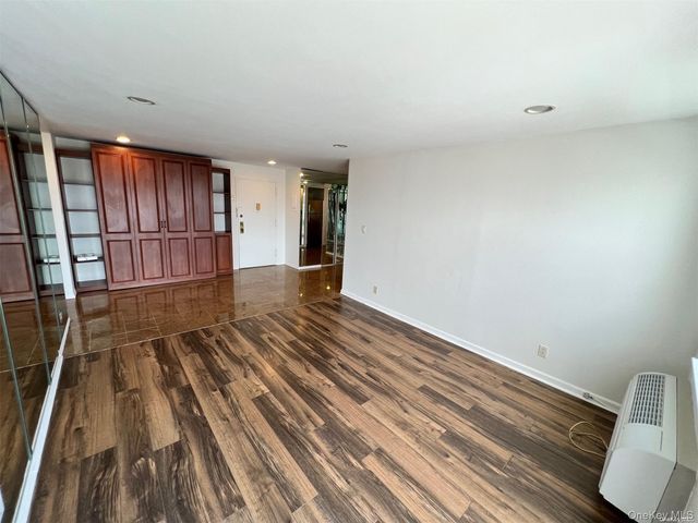 2 Richmond Road ph 6r, Lido Beach, NY 11561