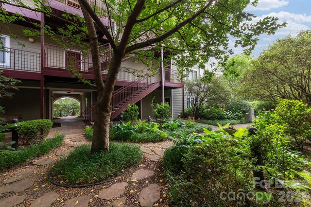 64 Clingman Avenue 101, Asheville, NC 28801