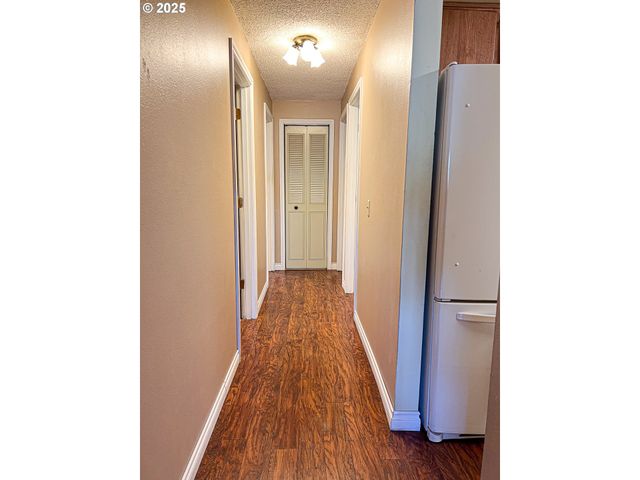 1225 B St, Fossil, OR 97830