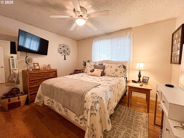 1225 B St, Fossil, OR 97830