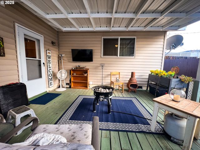 1225 B St, Fossil, OR 97830