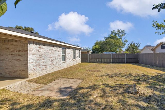 5563 Northfield Drive, Fort Worth, TX 76179