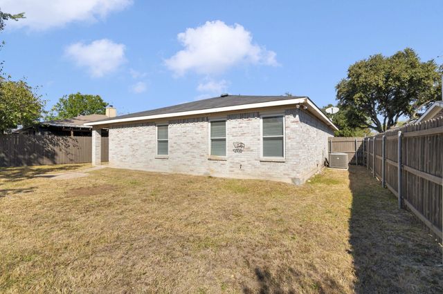 5563 Northfield Drive, Fort Worth, TX 76179