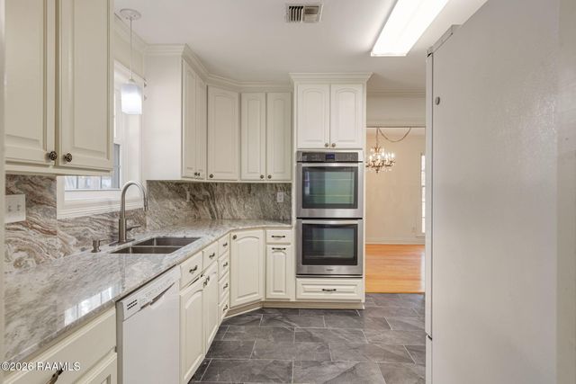 421 Lippi Boulevard, Lafayette, LA 70508