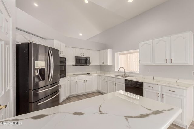 1526 E CHARLESTON Avenue, Phoenix, AZ 85022