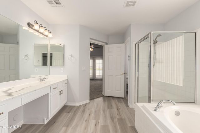 1526 E CHARLESTON Avenue, Phoenix, AZ 85022