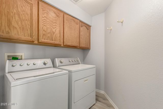 1526 E CHARLESTON Avenue, Phoenix, AZ 85022