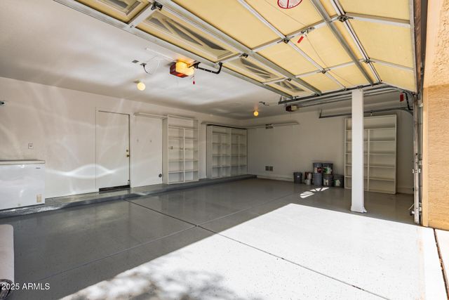 1526 E CHARLESTON Avenue, Phoenix, AZ 85022