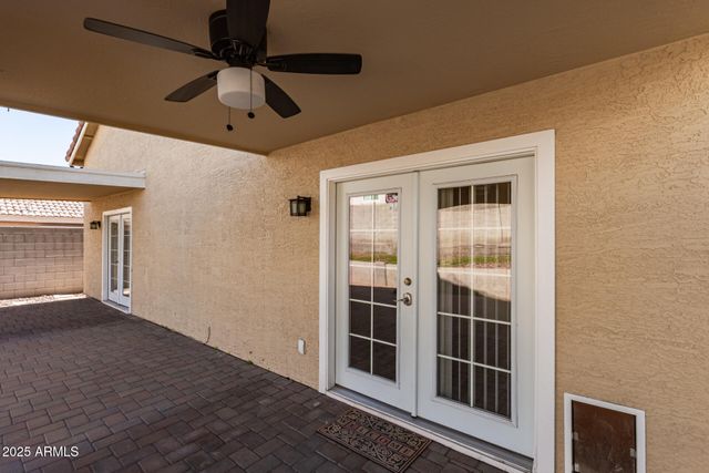 1526 E CHARLESTON Avenue, Phoenix, AZ 85022