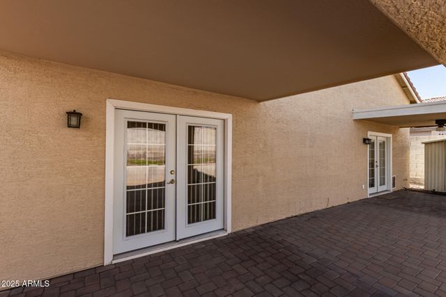 1526 E CHARLESTON Avenue, Phoenix, AZ 85022