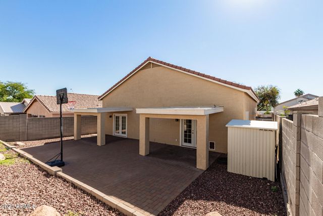 1526 E CHARLESTON Avenue, Phoenix, AZ 85022