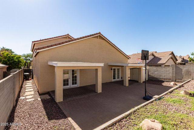 1526 E CHARLESTON Avenue, Phoenix, AZ 85022