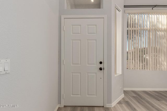 1526 E CHARLESTON Avenue, Phoenix, AZ 85022