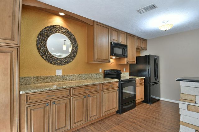 809 Pecan Street, Brenham, TX 77833