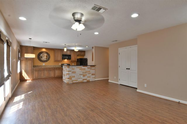 809 Pecan Street, Brenham, TX 77833