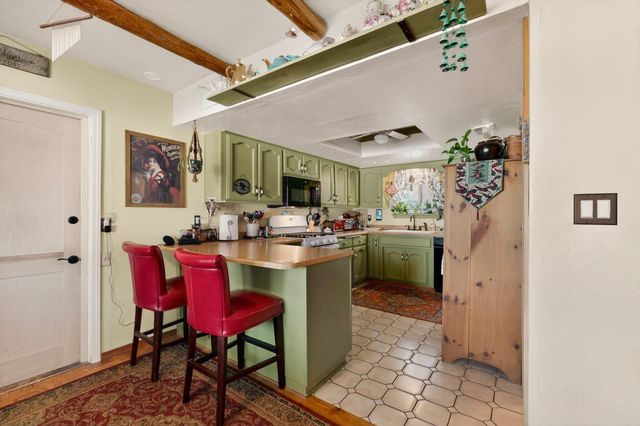 1648 Moon Street NE, Albuquerque, NM 87112